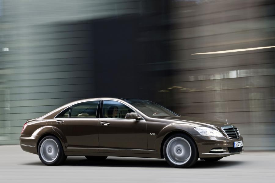  Mercedes-Benz S-Class 2010 года  (фото 18 из 27)